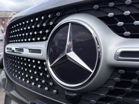 Used 2021 Mercedes-Benz GLB 250 4MATIC image 10