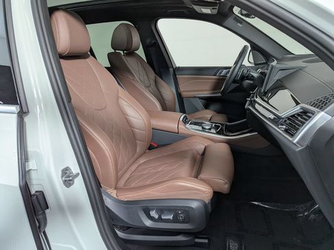 Used 2025 BMW X5 xDrive40i w/ Premium Package AWD/4WD image 28