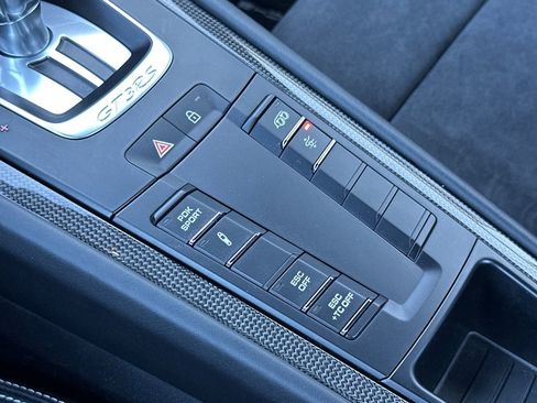 Used 2019 Porsche 911 GT3 RS image 25