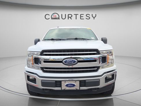 Used 2018 Ford F150 XLT AWD/4WD image 4