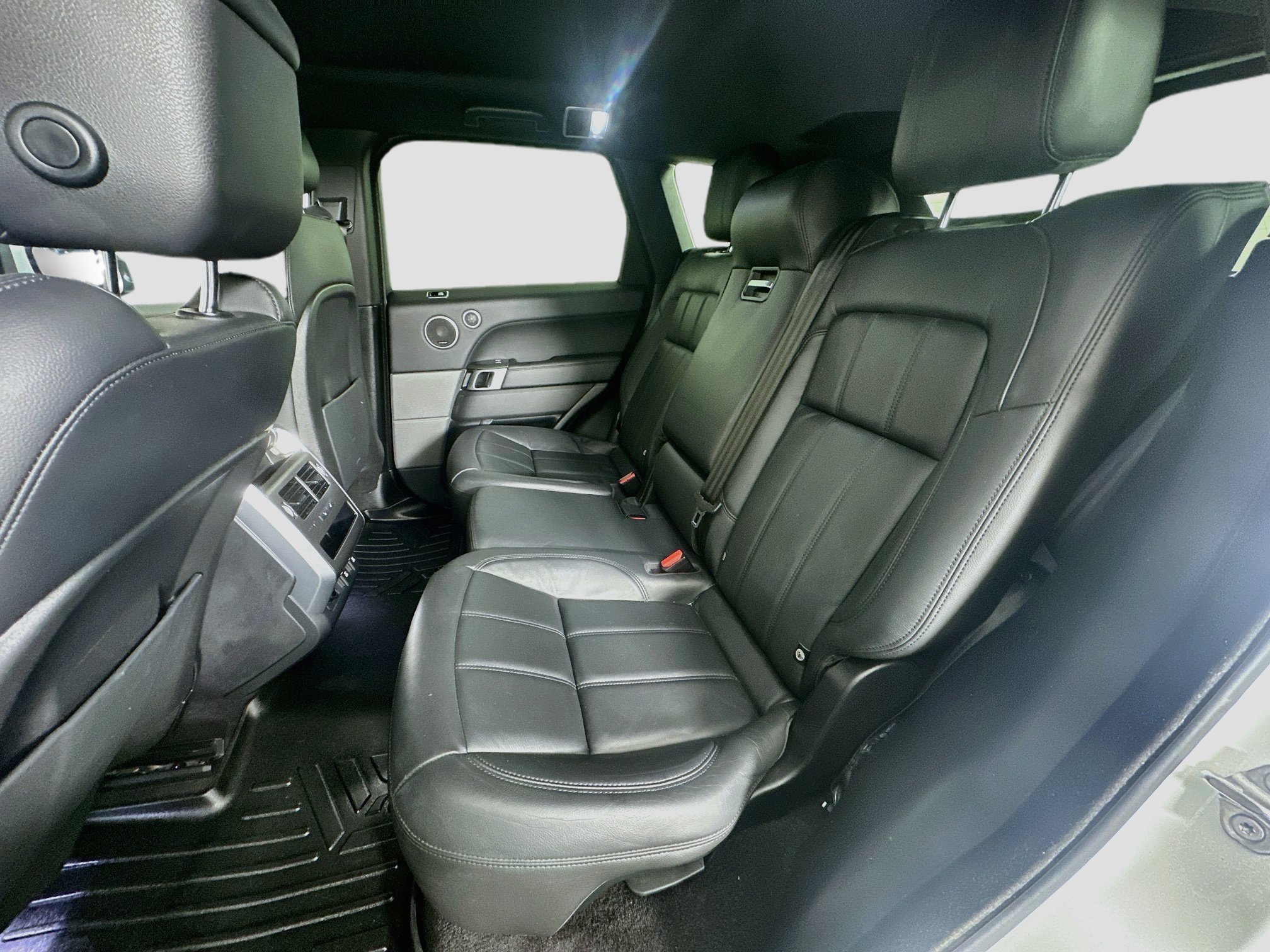 Used 2021 Land Rover Range Rover Sport SE AWD/4WD image 29
