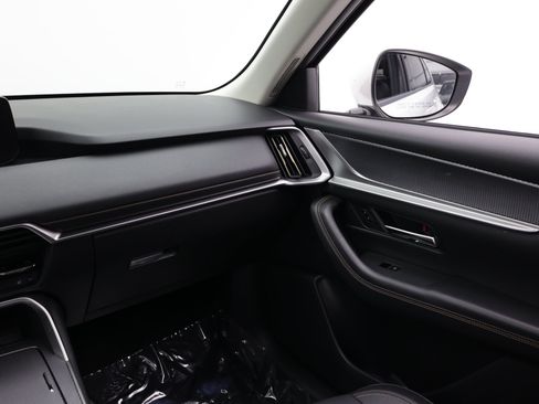 Used 2024 MAZDA CX-90 3.3 Turbo w/ Preferred Plus AWD/4WD image 31