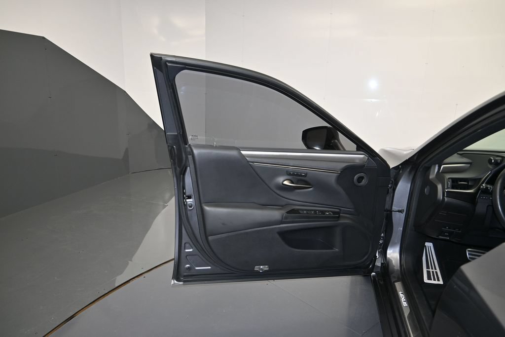 Used 2020 Lexus ES 350 F Sport w/ Accessory Package 2 FWD image 10
