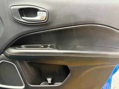 Used 2018 Jeep Compass Sport w/ Cold Weather Group FWD image 15