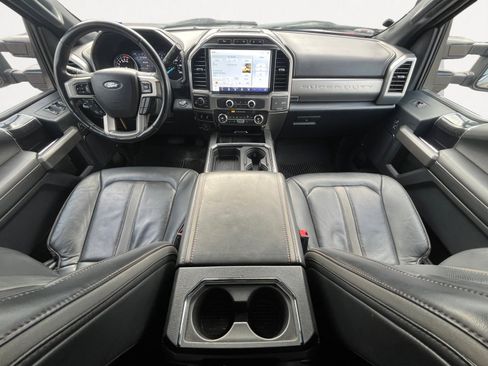 Used 2022 Ford F250 Platinum w/ FX4 Off-Road Package image 3