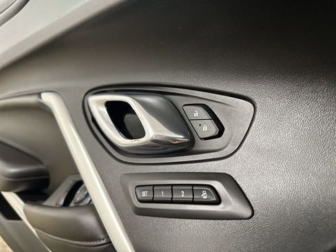 Used 2017 Chevrolet Camaro SS RWD image 9