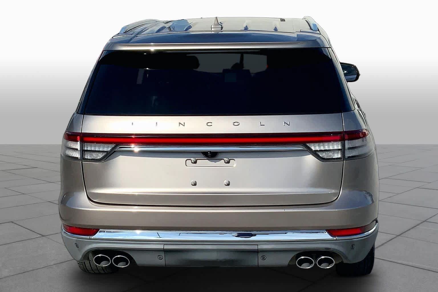 Used 2020 Lincoln Aviator Reserve w/ Equipment Group 201A RWD image 5