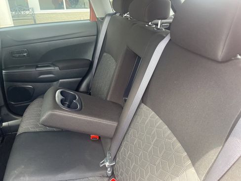 Used 2024 Mitsubishi Outlander Sport ES image 11