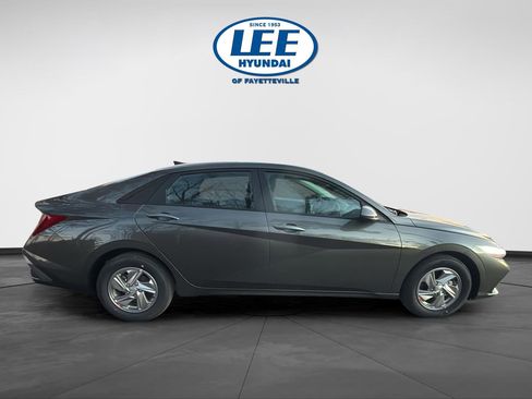 New 2026 Hyundai Elantra SE image 6