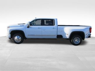 New 2026 Chevrolet Silverado 3500 High Country w/ High Country Premium Package video 2
