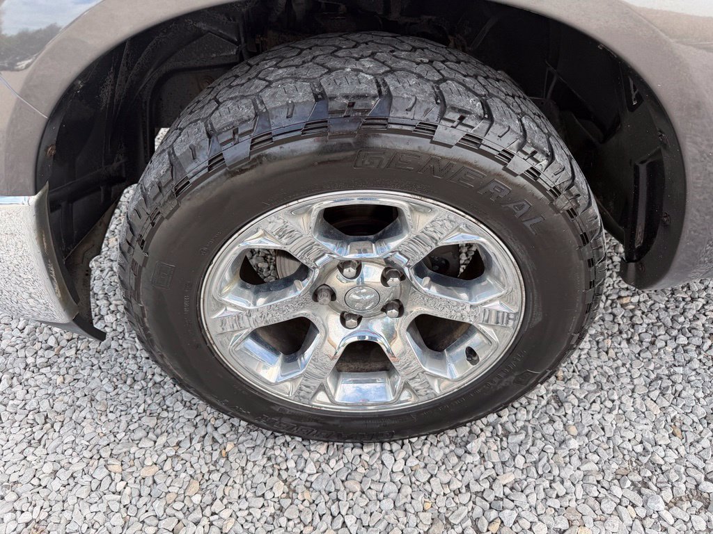 Used 2016 RAM 1500 Laramie AWD/4WD image 33