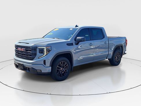 Used 2024 GMC Sierra 1500 Elevation AWD/4WD image 2