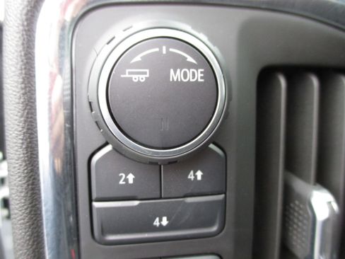 Used 2023 Chevrolet Silverado 2500 LT w/ Convenience Package image 14