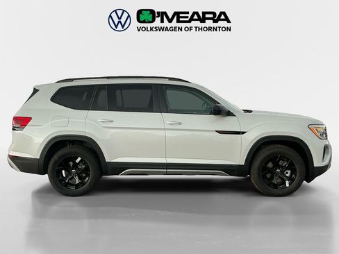 New 2026 Volkswagen Atlas Peak Edition image 6