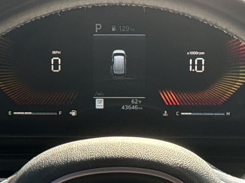 Used 2025 Kia Carnival image 29