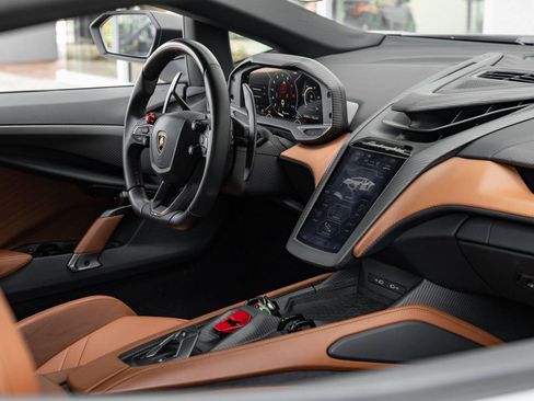 Used 2024 Lamborghini Revuelto AWD/4WD image 11