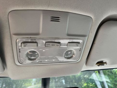 Used 2013 Toyota RAV4 LE FWD image 25