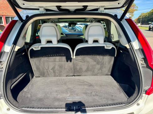 Used 2017 Volvo XC90 T6 Momentum w/ Vision Package image 31