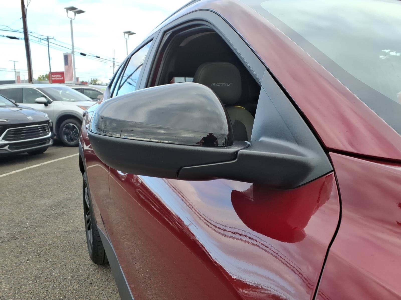 Used 2024 Chevrolet Trax ACTIV w/ Sunroof Package FWD image 11