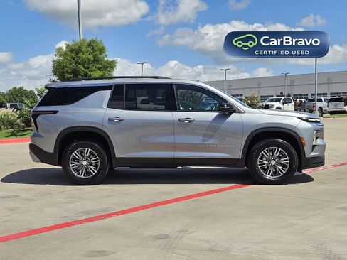 Certified 2026 Chevrolet Traverse LT w/ Driver Confidence Package FWD image 7