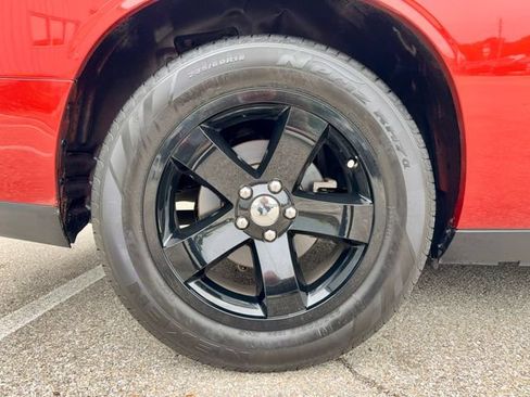 Used 2014 Dodge Challenger SXT RWD image 26