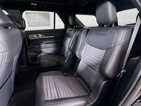 New 2026 Ford Explorer ST-Line AWD/4WD image 12