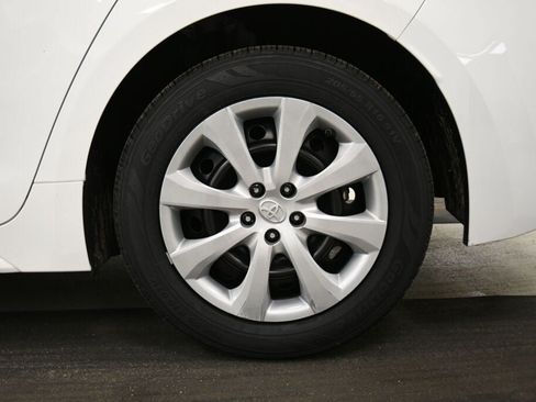 Used 2022 Toyota Corolla LE FWD image 11