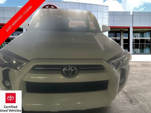 Used 2024 Toyota 4Runner SR5 image 1