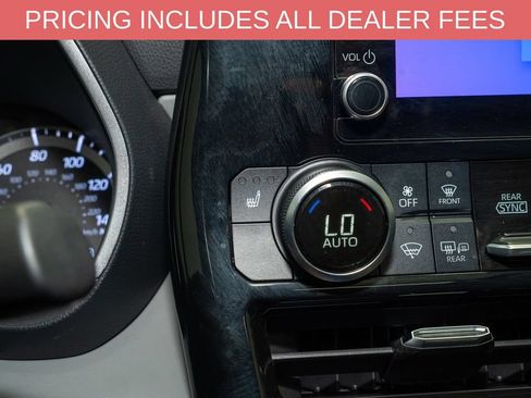 Certified 2024 Toyota Highlander XLE AWD/4WD image 17