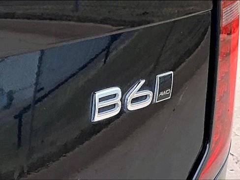 Used 2025 Volvo XC90 B6 Plus image 9