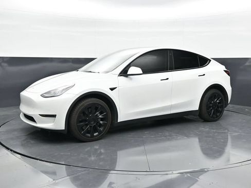 Used 2021 Tesla Model Y Long Range AWD/4WD image 6