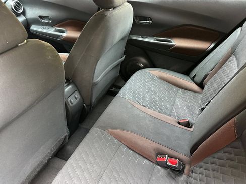 Used 2021 Nissan Kicks SR FWD image 12