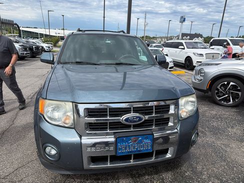 Used 2011 Ford Escape Limited w/ 302A Rapid Spec Order Code AWD/4WD image 3