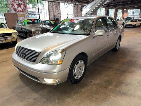 Used 2002 Lexus LS 430 image 7