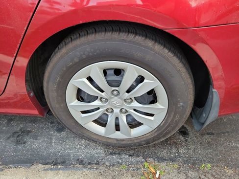 Used 2011 Hyundai Sonata GLS image 15