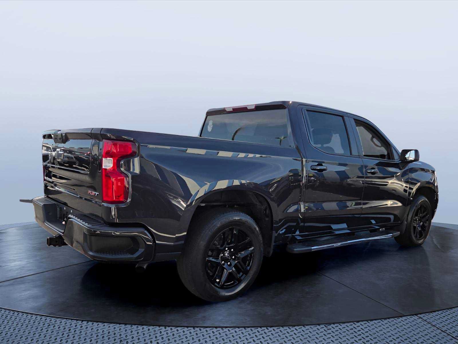 Used 2022 Chevrolet Silverado 1500 RST RWD image 6