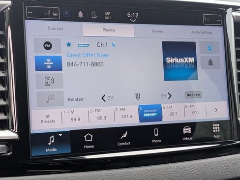 Certified 2024 Chrysler Pacifica Touring-L image 23