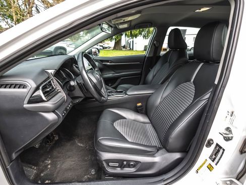 Used 2024 Toyota Camry SE FWD image 19