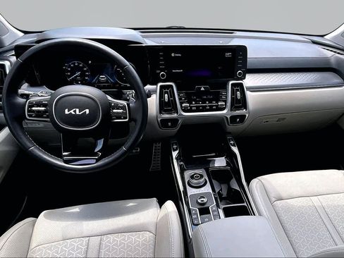 Used 2022 Kia Sorento SX Prestige AWD/4WD image 16