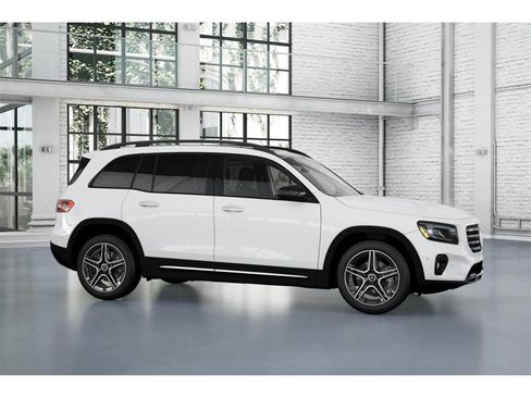 New 2026 Mercedes-Benz GLB 250 4MATIC image 14