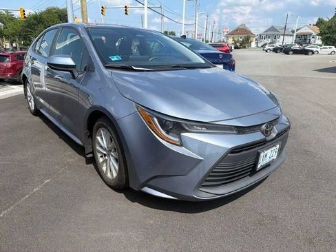 Used 2024 Toyota Corolla LE w/ LE Premium Package FWD image 1