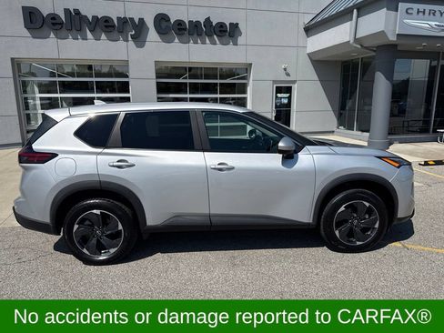 Used 2024 Nissan Rogue SV AWD/4WD image 4