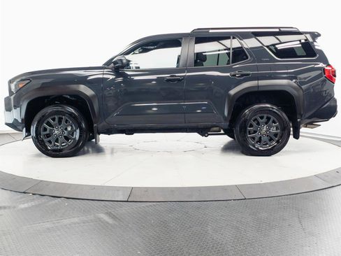 Certified 2025 Toyota 4Runner SR5 AWD/4WD image 7
