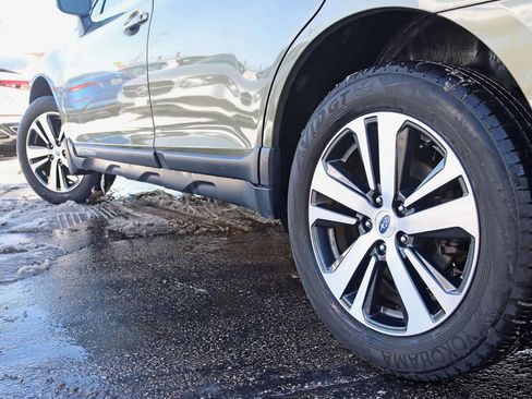 Used 2018 Subaru Outback 2.5i Limited image 14