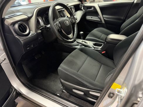 Used 2016 Toyota RAV4 XLE AWD/4WD image 15