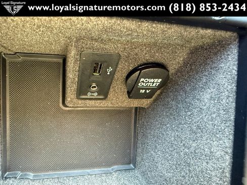 Used 2017 Porsche Macan AWD/4WD image 32
