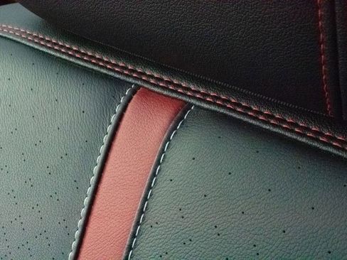 Certified 2024 Chevrolet Traverse RS image 31