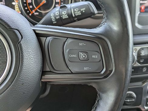 Used 2022 Jeep Wrangler Sport AWD/4WD image 25