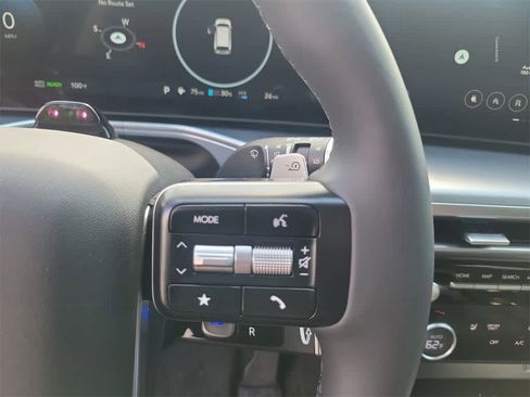 New 2026 Hyundai Ioniq 9 SE image 24