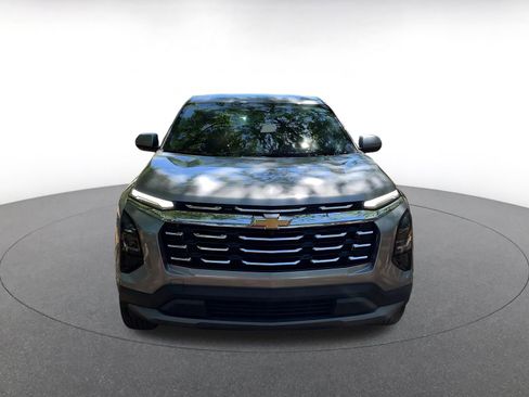 Used 2025 Chevrolet Equinox LT image 2